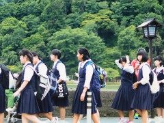 连内衣颜色都要管束？东京学校终于废止多项苛刻规范Tokyo schools drop controversial dress code on hair and underwear color