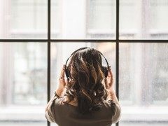 伤心的人真的别听慢歌吗？Why Listening to Sad Music Heals Your Broken Heart