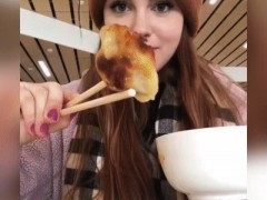网友馋哭了！外国小姐姐挑战在中国一天只吃饺子