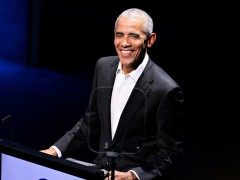 美国前总统奥巴马获艾美奖 距“演艺圈大满贯”只差两座奖杯Barack Obama wins Emmy for narrating national parks series