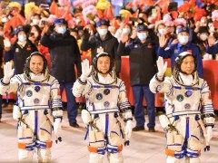 神舟十五号航天员乘组将于近日择机执行第一次出舱活动Shenzhou-15 taikonauts to perform spacewalk